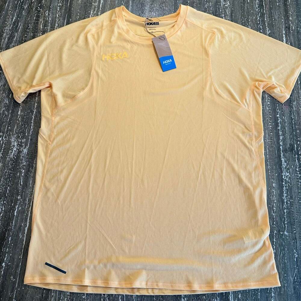 NWT HOKA Glide Mens Short Sleeve Running Shirt Orange Peach Size L Polyester